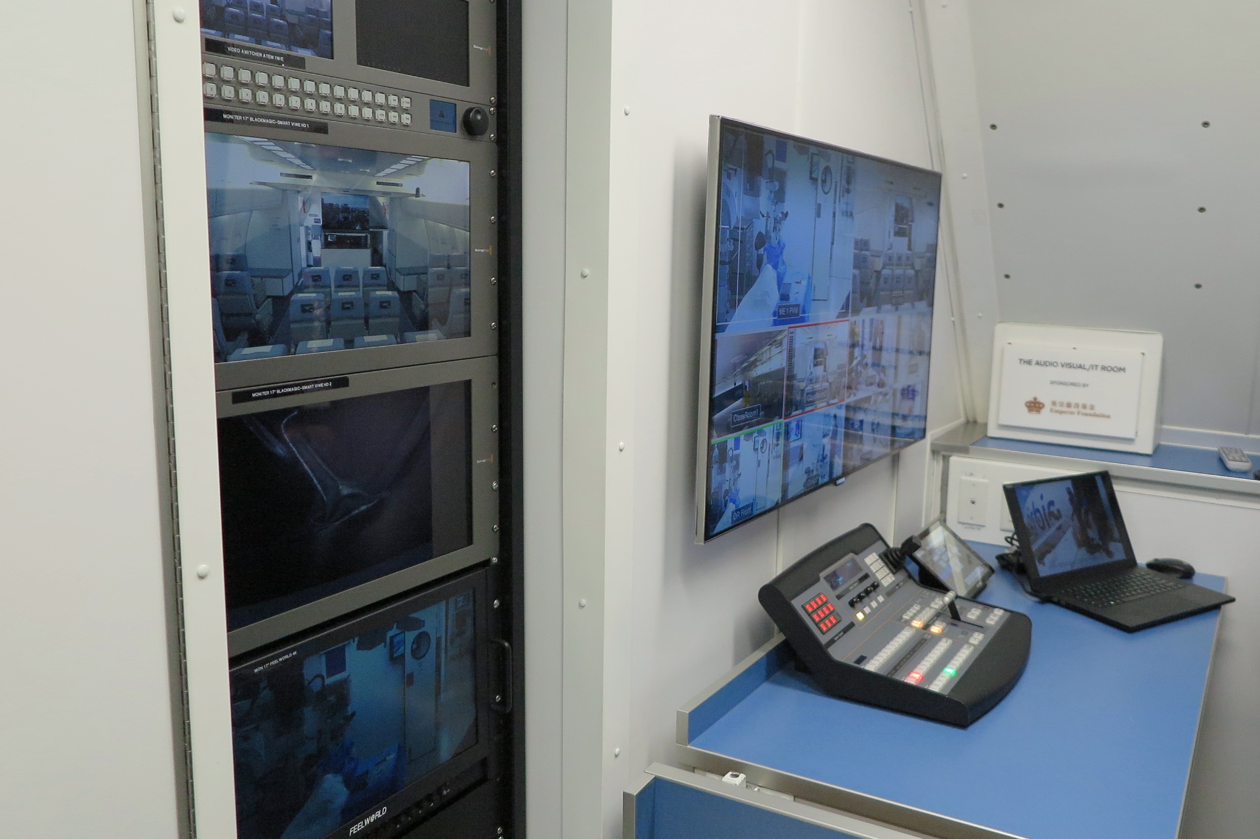 空飛ぶ眼科病院orbisに感動！ 関西国際空港で日本初公開。 - メガネの